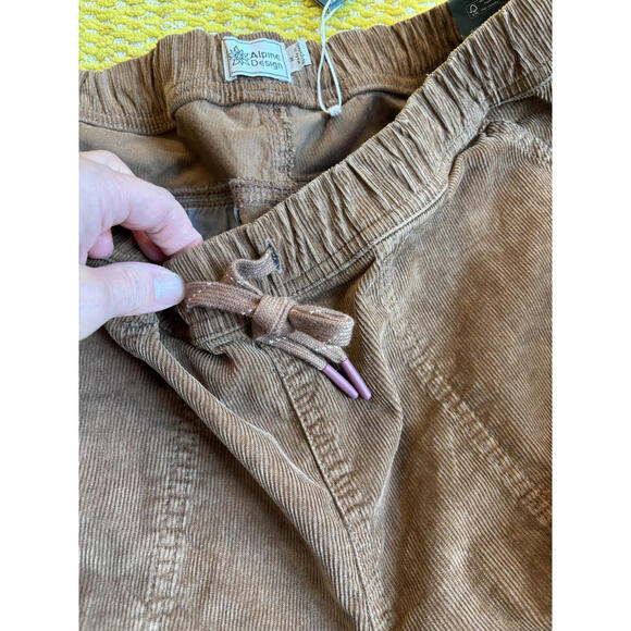 Alpine Design Women's Corduroy Pants‎ in Roasted Coffee size Medium - Picture 2 of 7